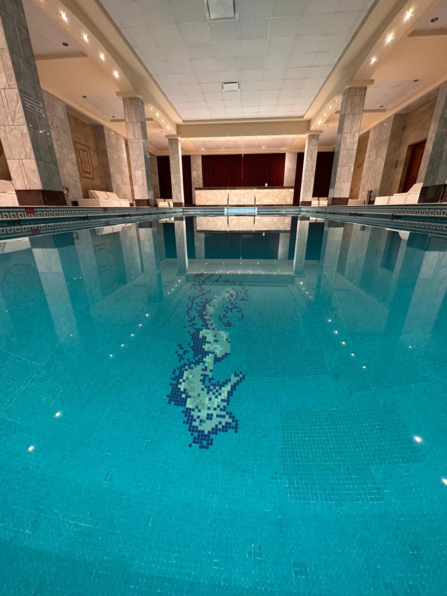Status Hotel Hotel 4*