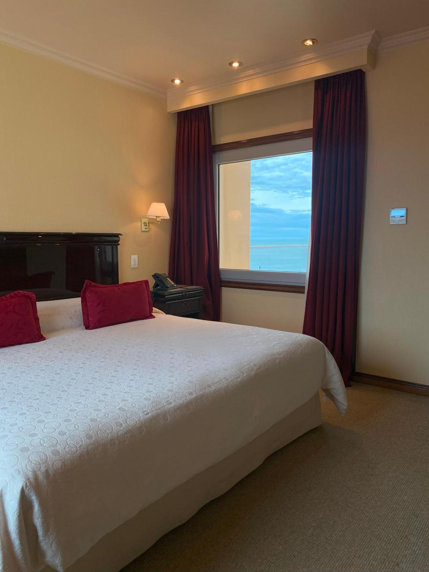 Hotel Status 4*